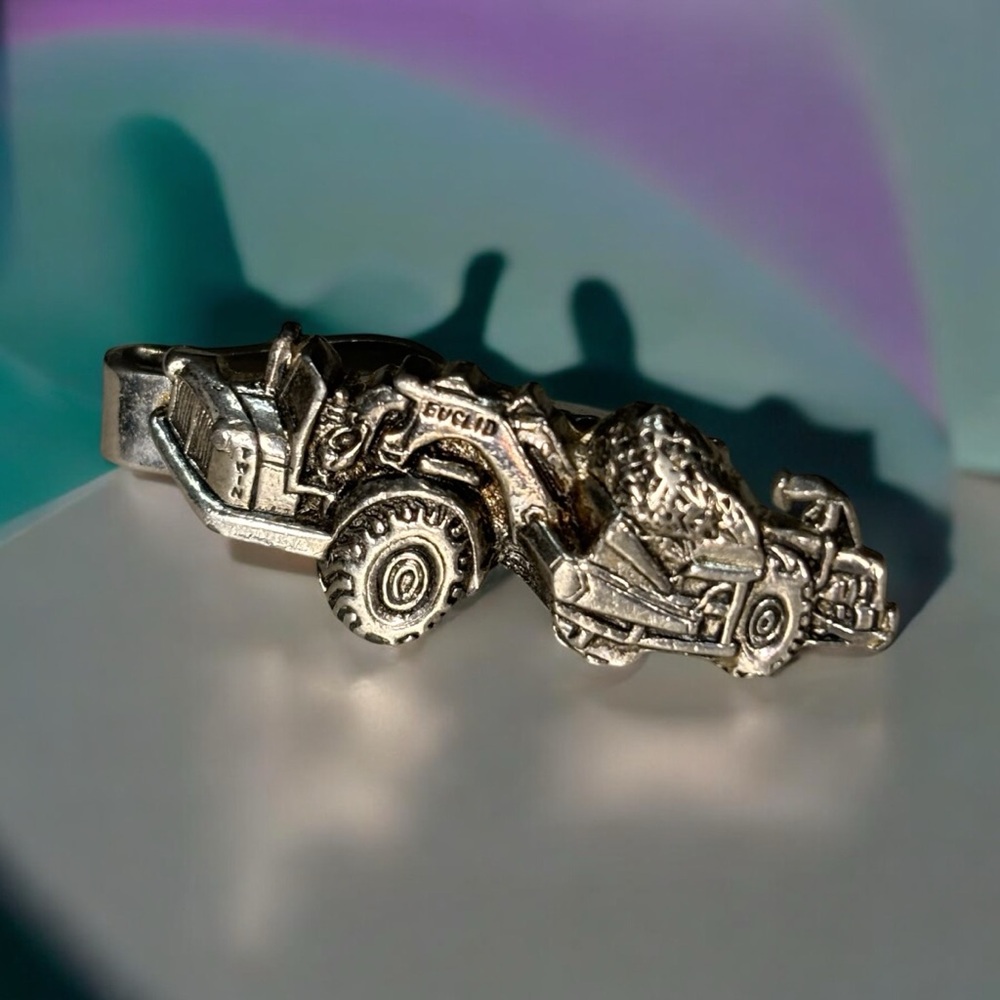 Vintage Euclid Twin Engine Scraper Tie Tack Clip Clasp Silver Tone Metal 1.5”